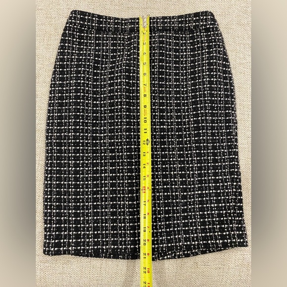 Ann Taylor Black Tweed Pencil Skirt! - Picture 4 of 7